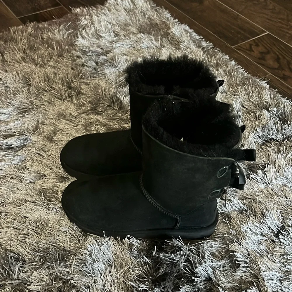 Bailey Bow II - Picture 4 of 16